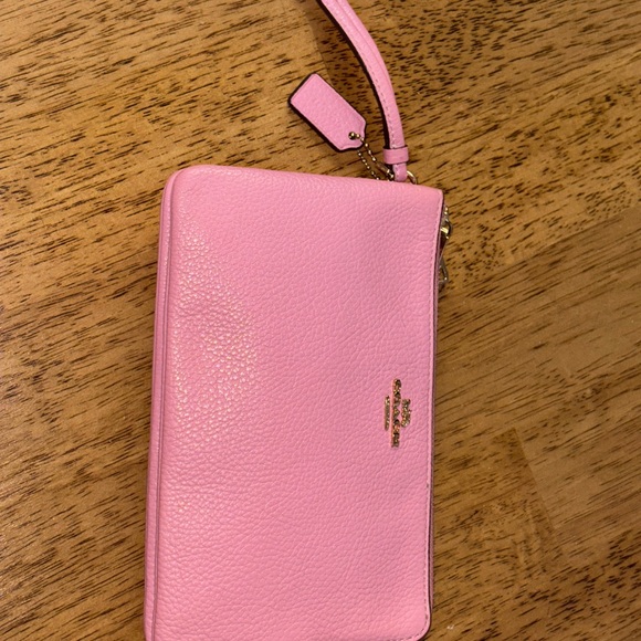 Coach double zip pebbled leather wristlet. - Picture 1 of 8